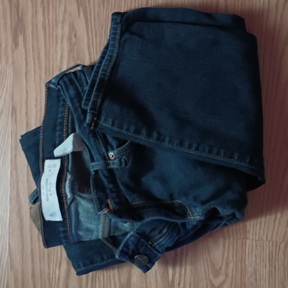 Abercrombie & Fitch Dark Wash jeans